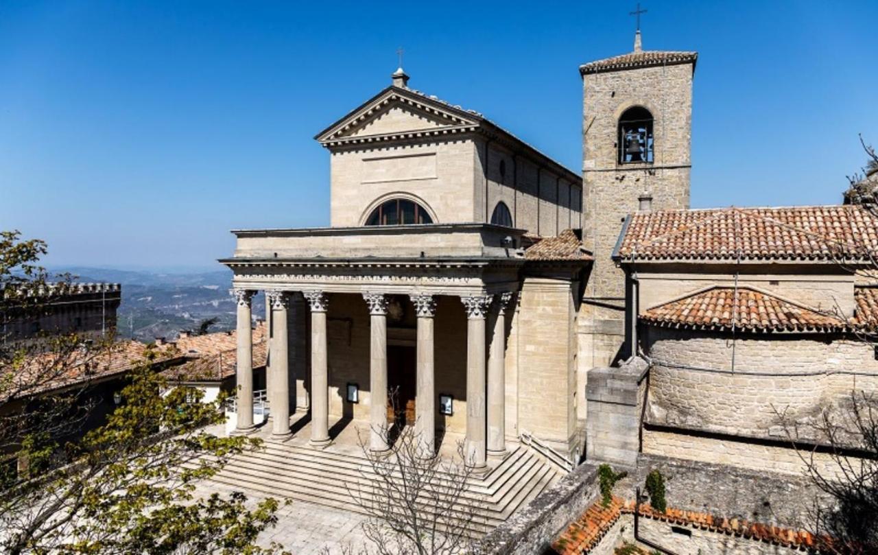 Hotel La Rocca San Marino Exterior foto